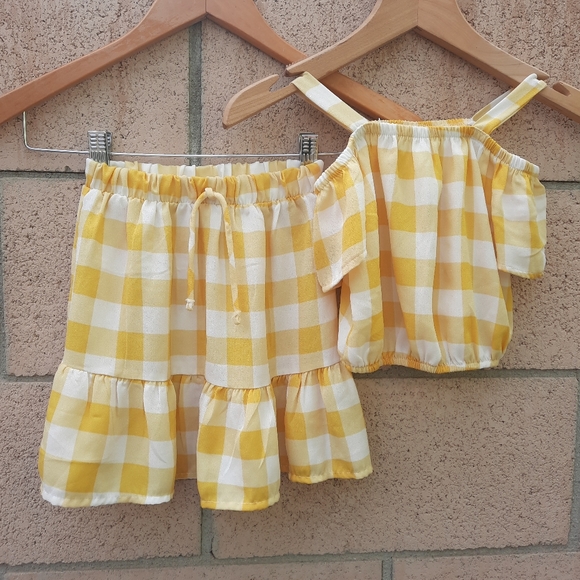 Heart & Arrow Other - Heart & Arrow Girl's Gingham Crop Top Skirt 2 Piece Outfit Set Size 5 Yellow